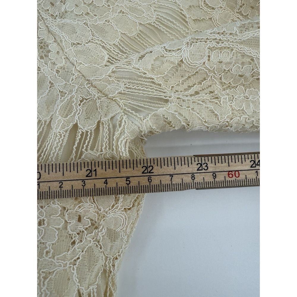 Women's cream lace top features Long sleeves Size XXXL - Picture 4 of 7